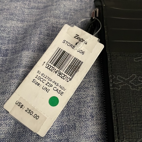 COPY - NWT! Ermenegildo Zegna couture leather zip case. - Picture 2 of 3